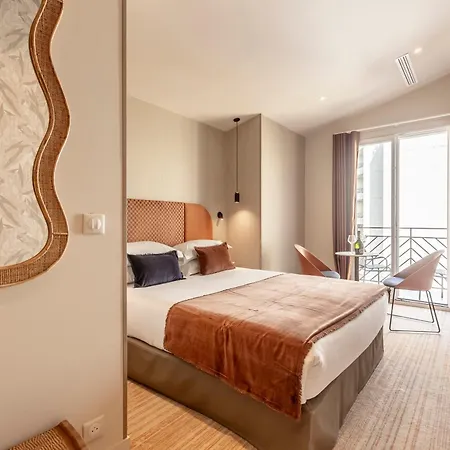 Fl By Sweett Hotel