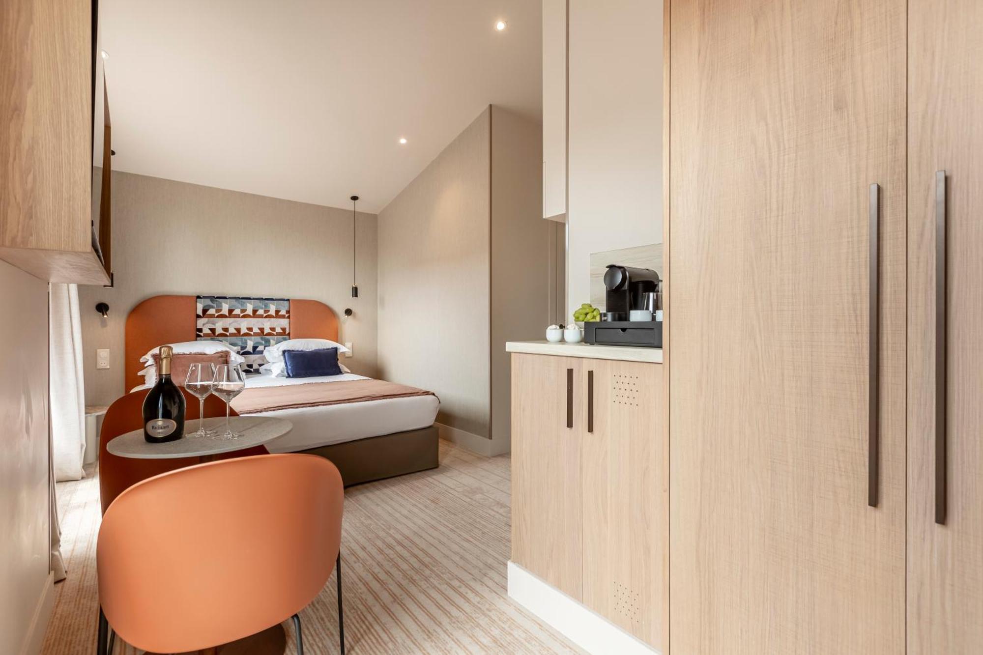 Fl By Sweett Hotel 4*