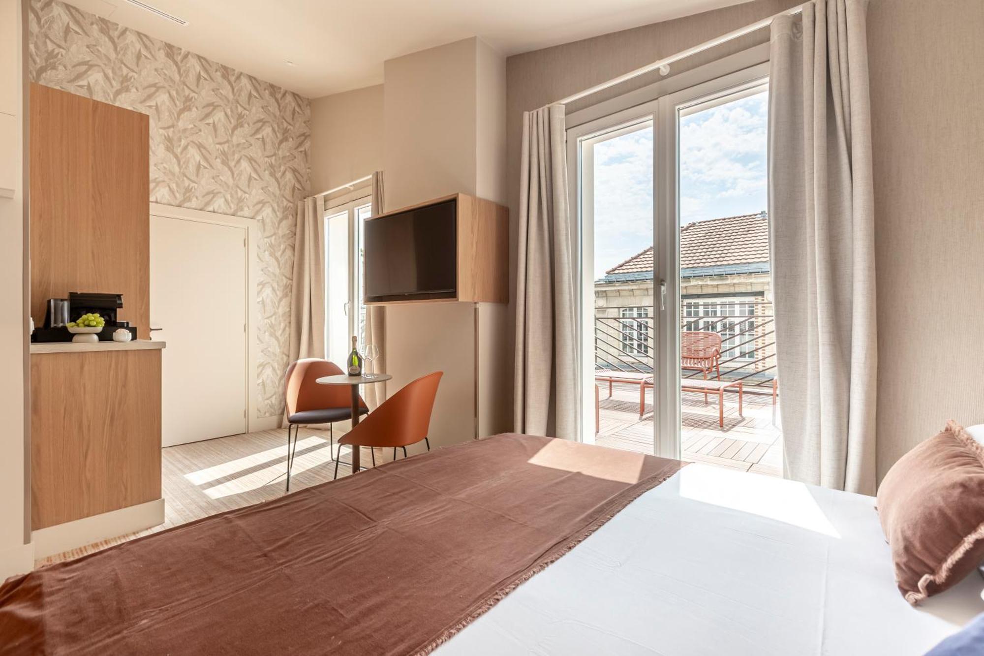Fl By Sweett Hotel 4*